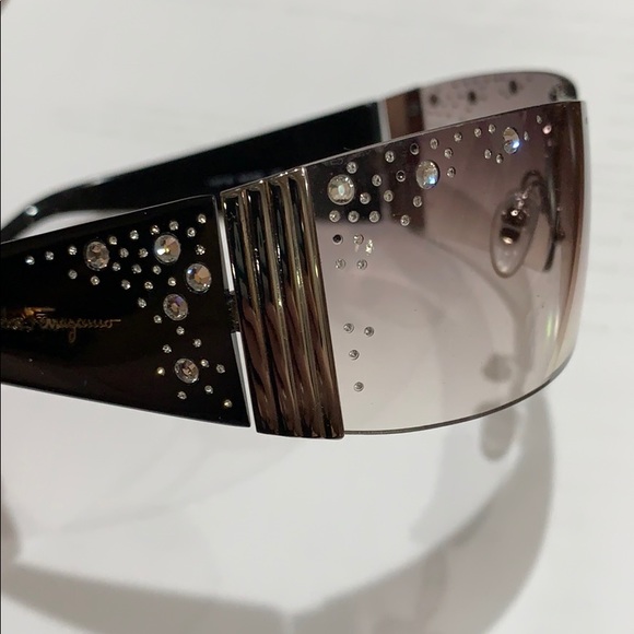 Authentic Salvatore Ferragamo Sunglasses main image 5